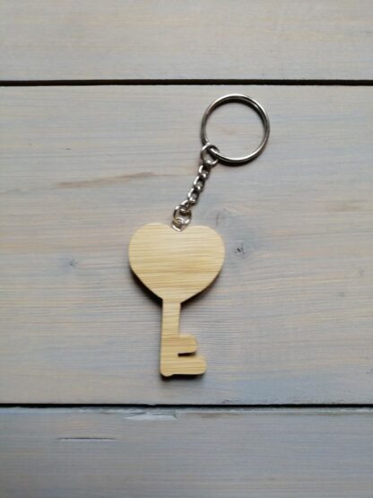 Porte-clés « Clé cœur » en Bambou