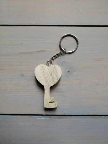 Porte-clés « Clé cœur » en Acacia.