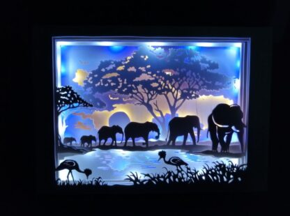 Boîte de lumière " Éléphants ", bouleau naturel et leds.