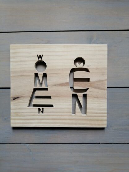 Panneau toilettes "Women Men" bois naturel.