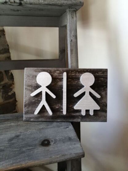 Panneau toilettes "personnages fille garçon" gris argenté et gris métallisé.